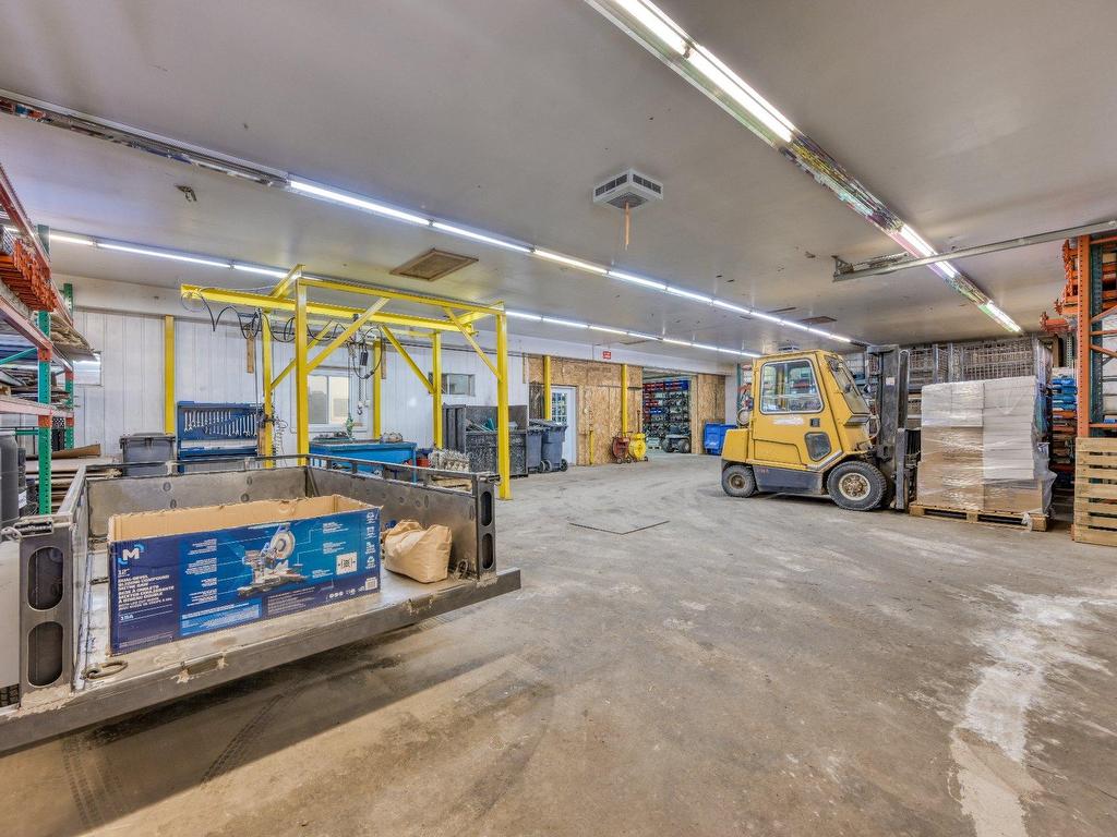 









4222


Mtée Gagnon

,
Terrebonne (Terrebonne),




QC
J6Y1K9

