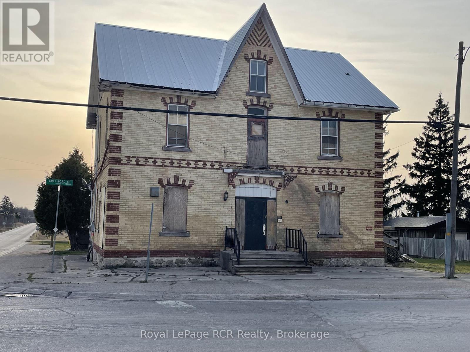 












136188 GREY RD 40

,
Chatsworth,




Ontario
N0H1K0

