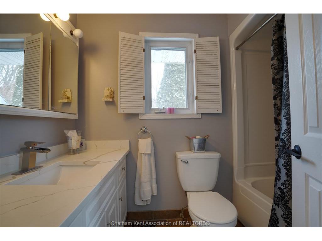 









59


Blossom

Place,
Chatham,




ON
N7L 5L4


