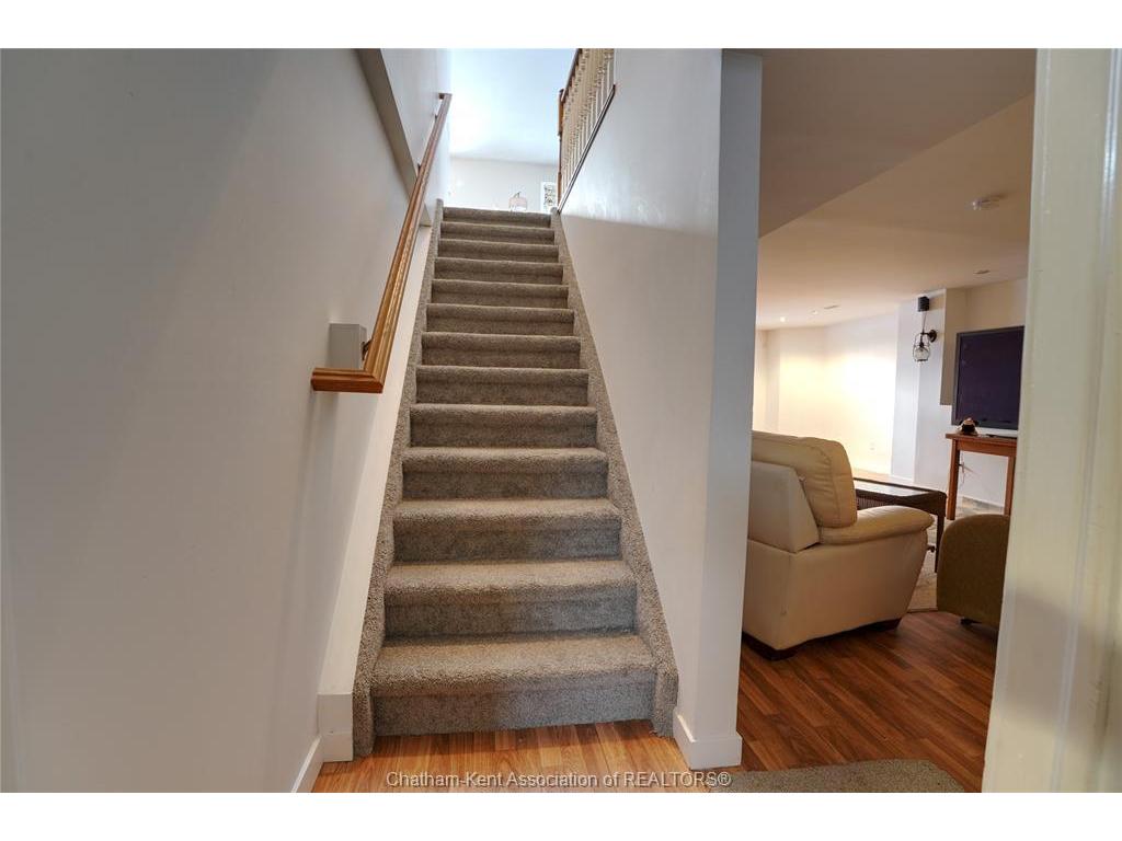 









59


Blossom

Place,
Chatham,




ON
N7L 5L4

