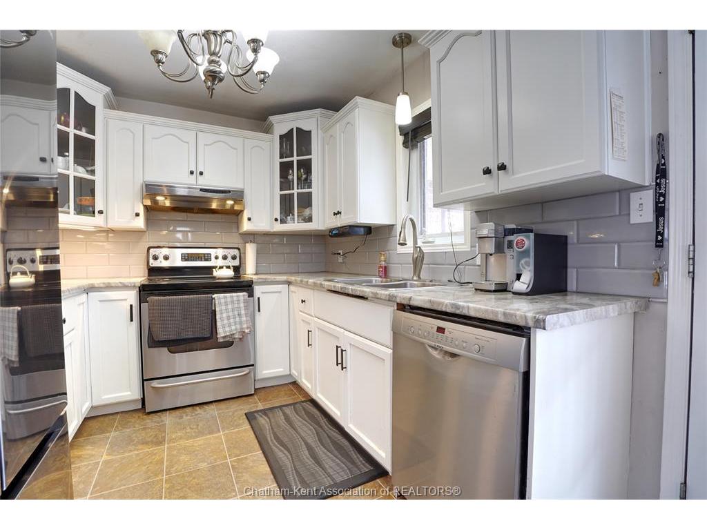 









59


Blossom

Place,
Chatham,




ON
N7L 5L4

