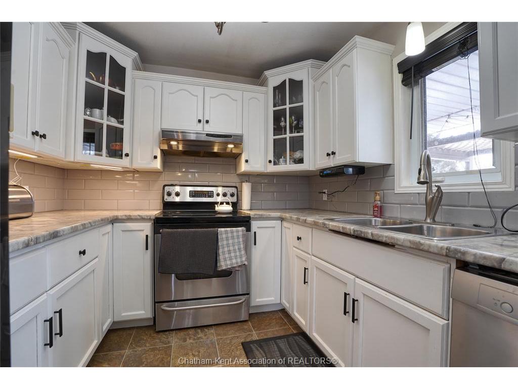 









59


Blossom

Place,
Chatham,




ON
N7L 5L4

