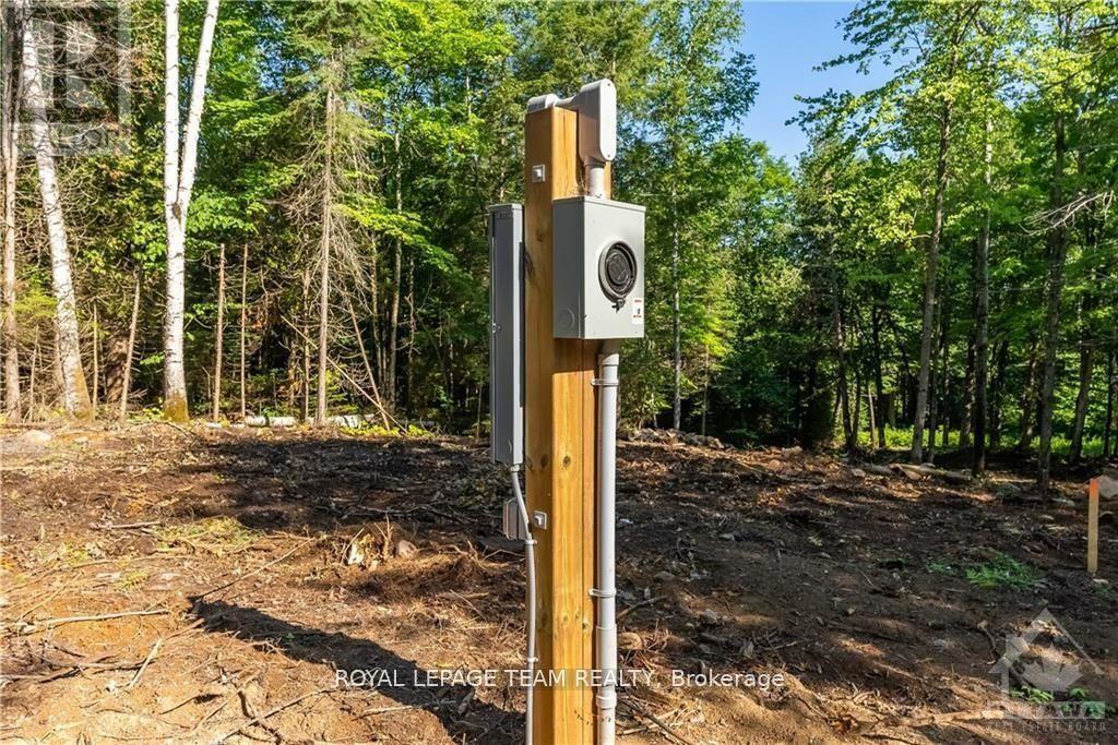 












LOT 17 BARK BAY TRAIL

,
Madawaska Valley,







Ontario
K0J1B0

