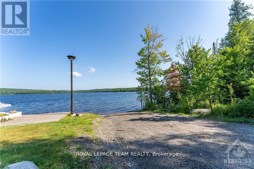 












LOT 17 BARK BAY TRAIL

,
Madawaska Valley,







Ontario
K0J1B0

