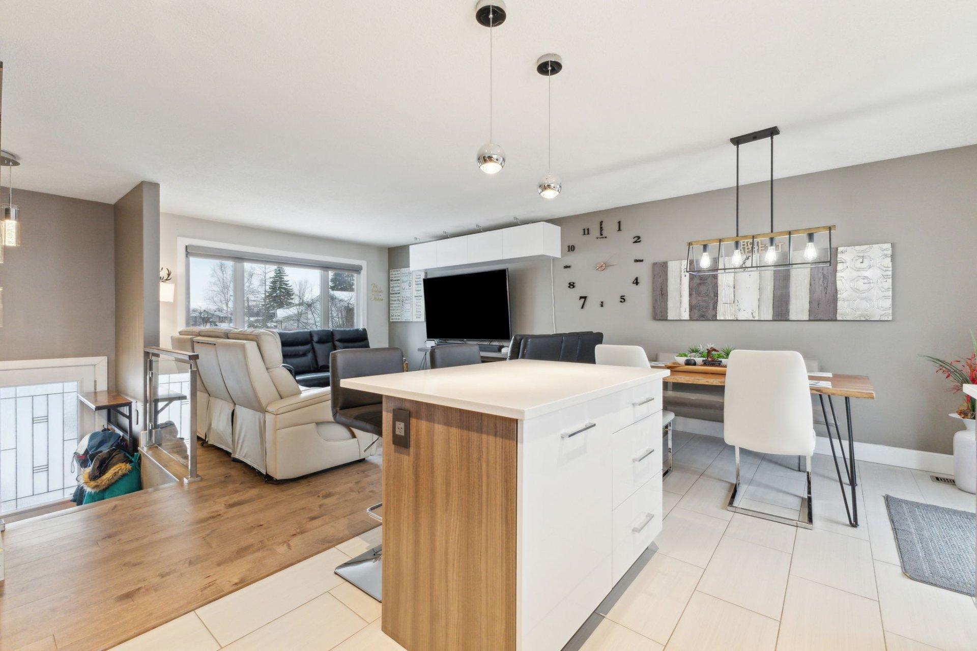 









79


Rue Bocage

,
Gatineau (Gatineau),




QC
J8T5W5

