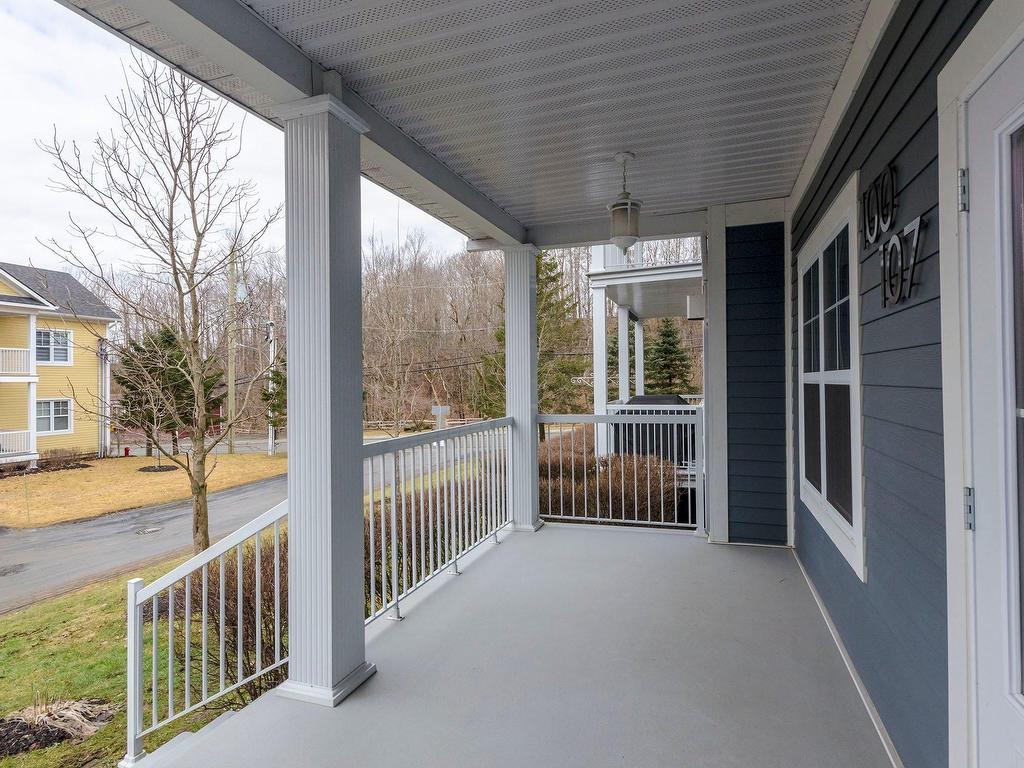 









29


Rue Maple

, 106,
Sutton,




QC
J0E2K0

