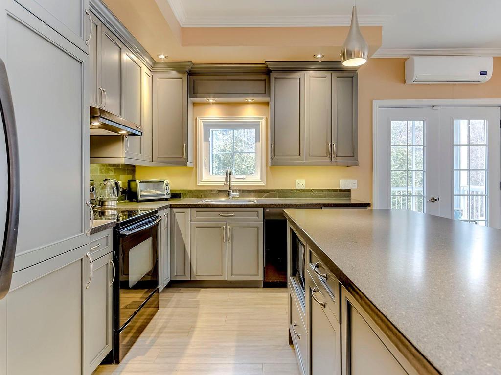 









29


Rue Maple

, 106,
Sutton,




QC
J0E2K0

