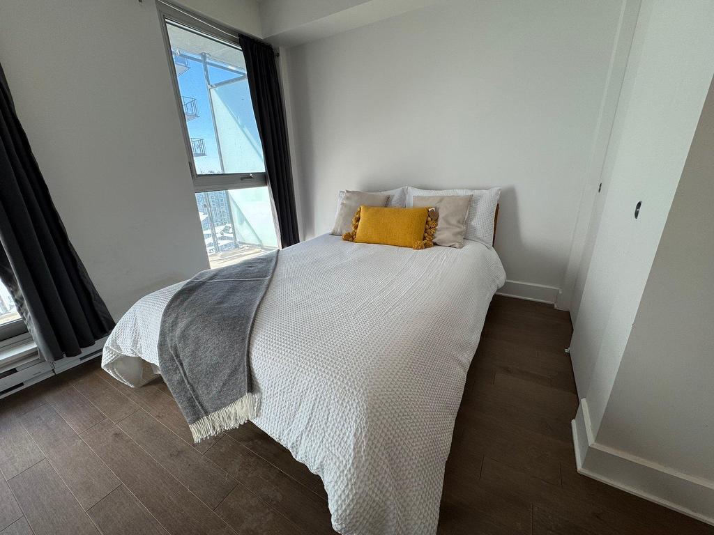 









101


Rue Peel

, 2059,
Montréal (Le Sud-Ouest),




QC
H3C0Y1

