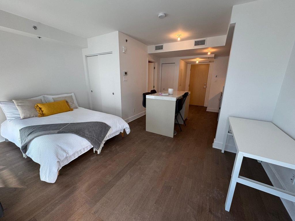 









101


Rue Peel

, 2059,
Montréal (Le Sud-Ouest),




QC
H3C0Y1


