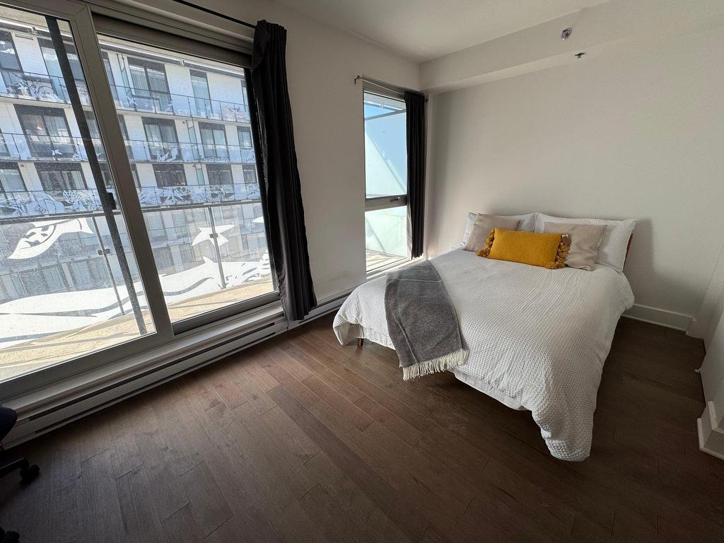 









101


Rue Peel

, 2059,
Montréal (Le Sud-Ouest),




QC
H3C0Y1

