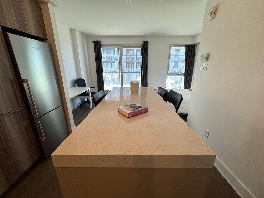 









101


Rue Peel

, 2059,
Montréal (Le Sud-Ouest),




QC
H3C0Y1


