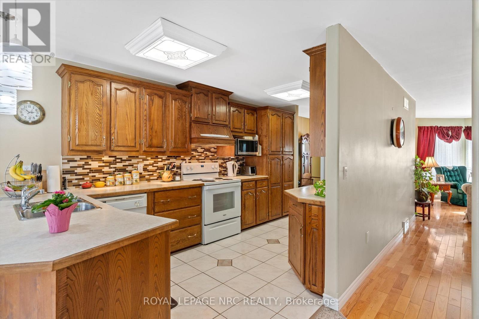 












688 LINE 2 ROAD

,
Niagara-on-the-Lake (Virgil),




Ontario
L0S1J0

