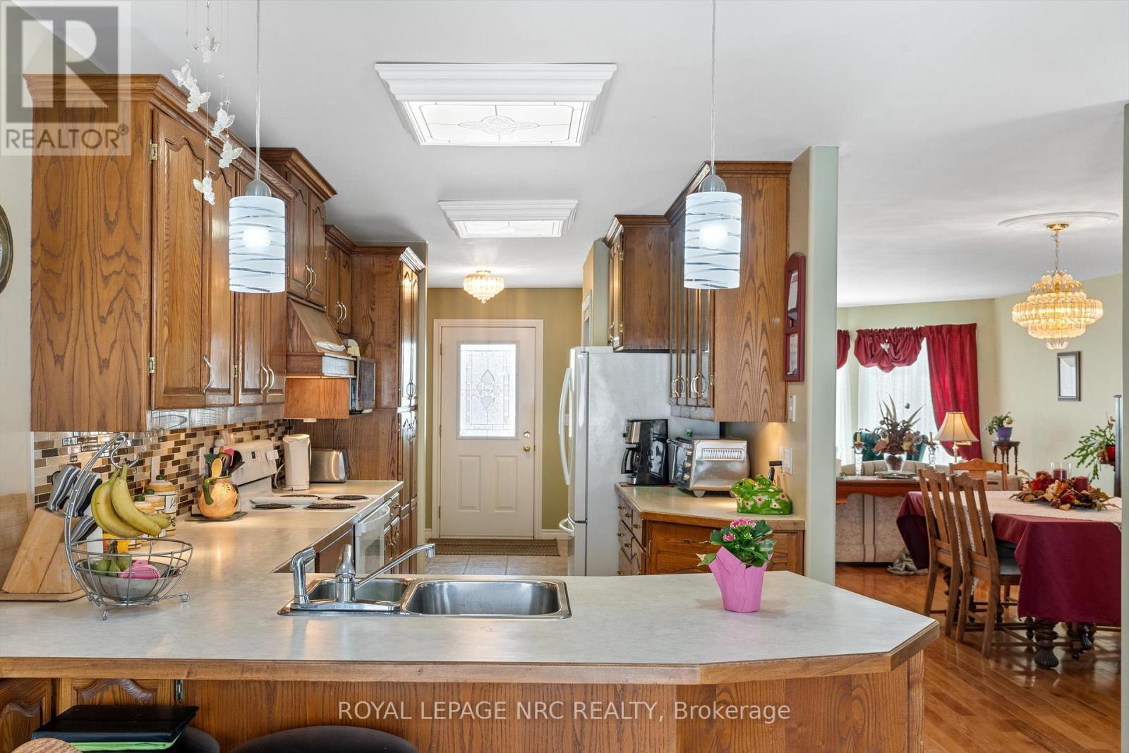 












688 LINE 2 ROAD

,
Niagara-on-the-Lake (Virgil),




Ontario
L0S1J0

