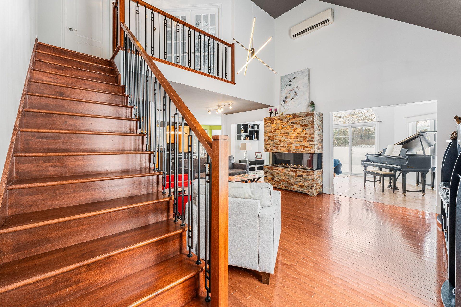 









43


Rue du Roitelet

,
Orford,




QC
J1X7N2


