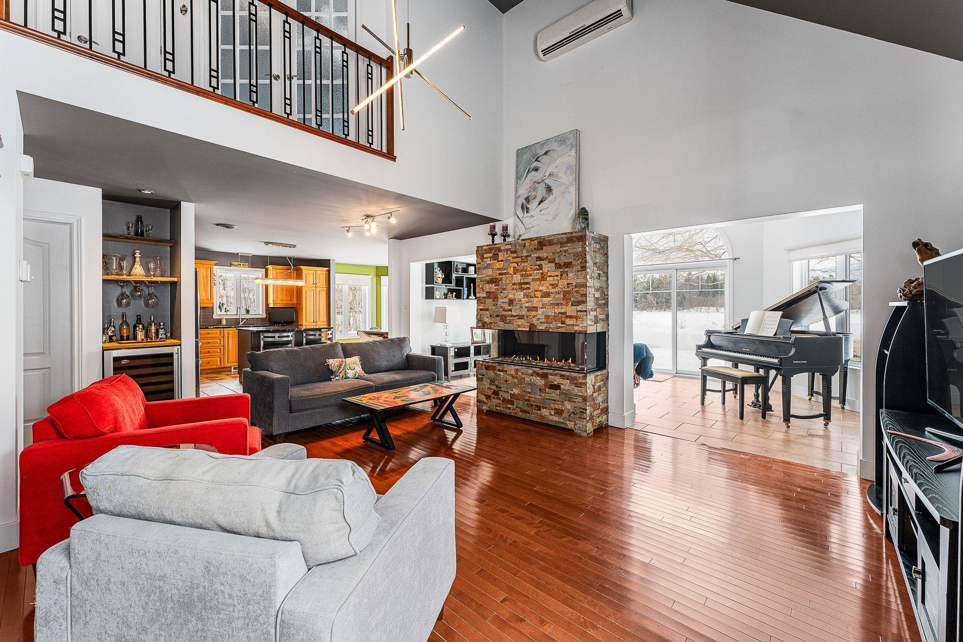 









43


Rue du Roitelet

,
Orford,




QC
J1X7N2

