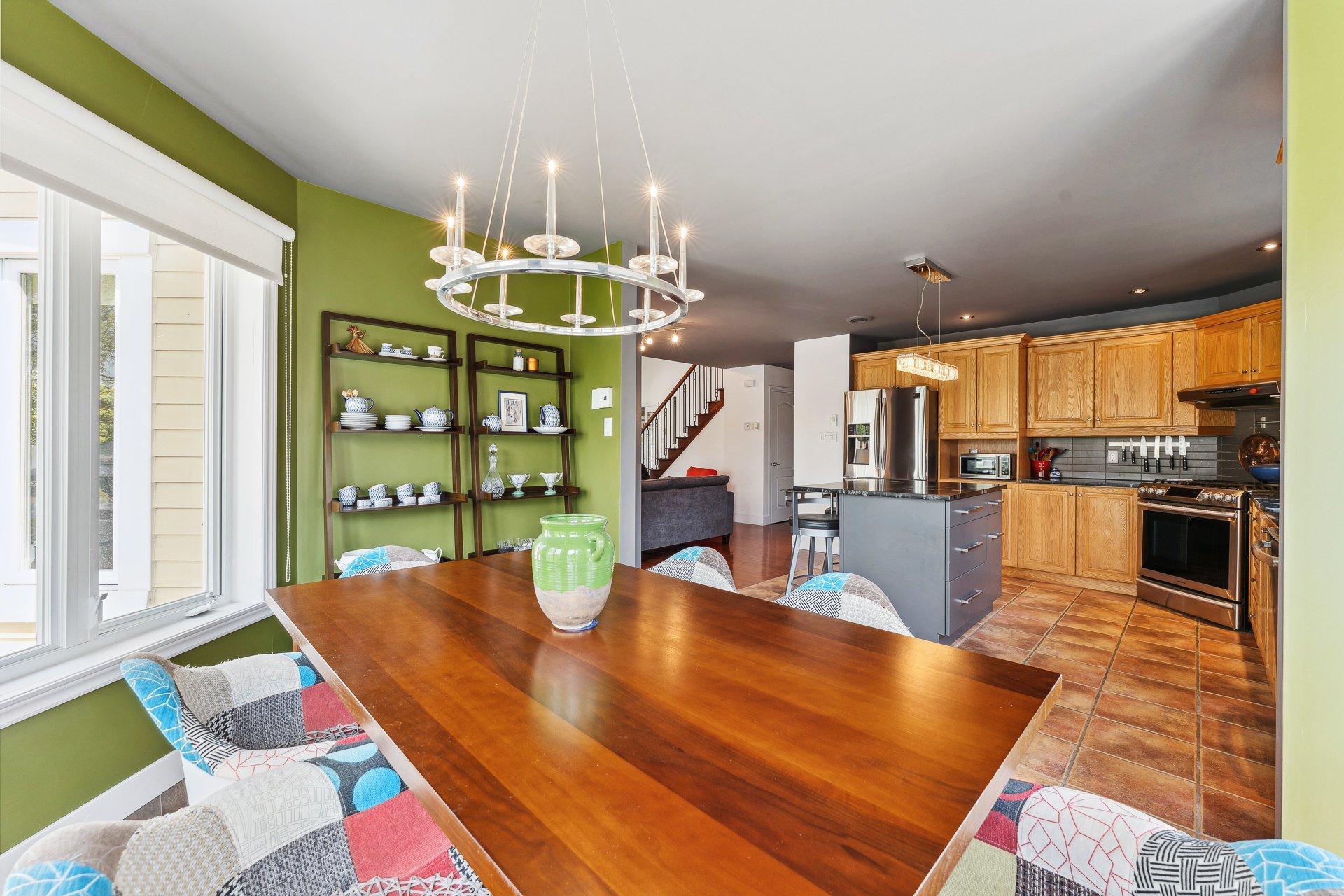 









43


Rue du Roitelet

,
Orford,




QC
J1X7N2

