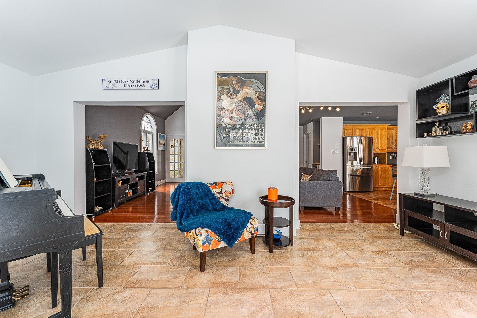 









43


Rue du Roitelet

,
Orford,




QC
J1X7N2

