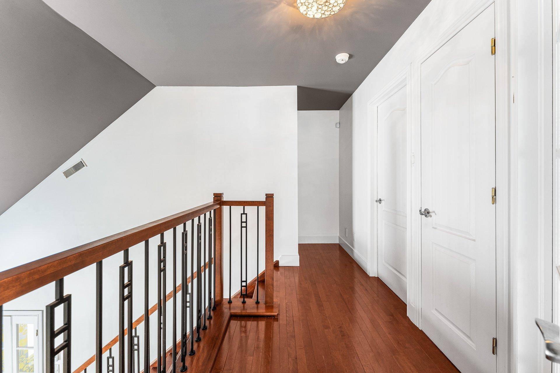









43


Rue du Roitelet

,
Orford,




QC
J1X7N2

