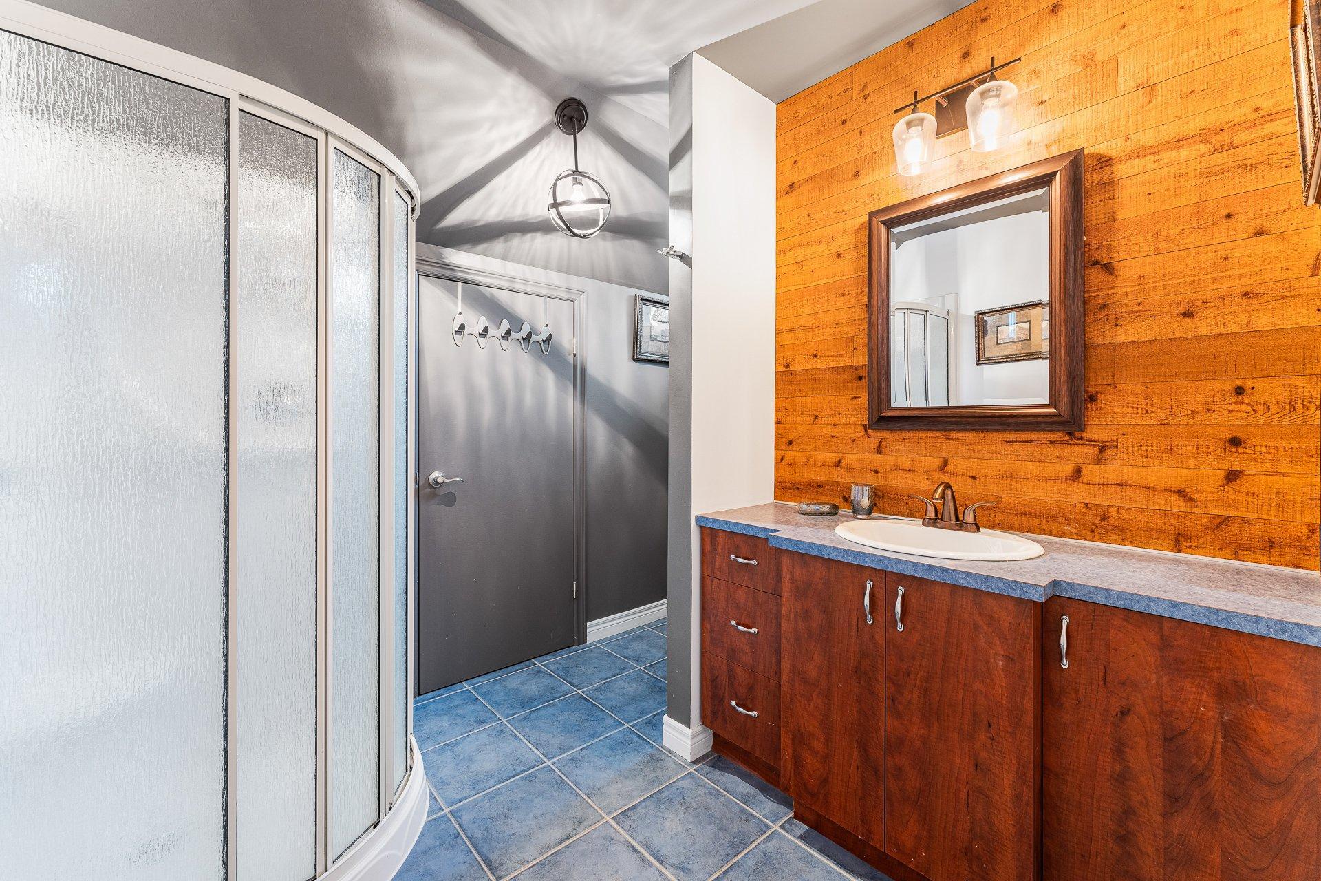









43


Rue du Roitelet

,
Orford,




QC
J1X7N2

