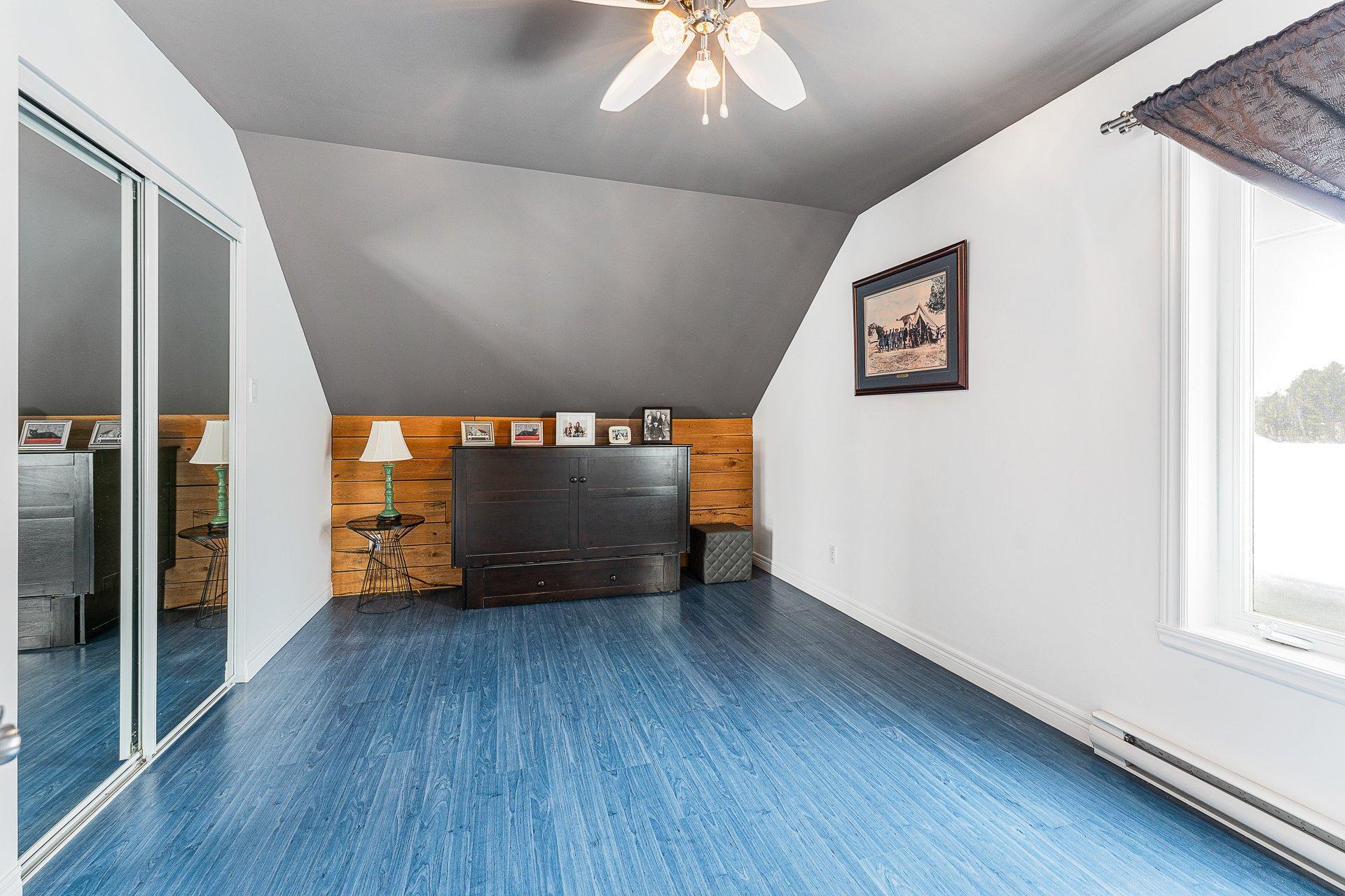 









43


Rue du Roitelet

,
Orford,




QC
J1X7N2

