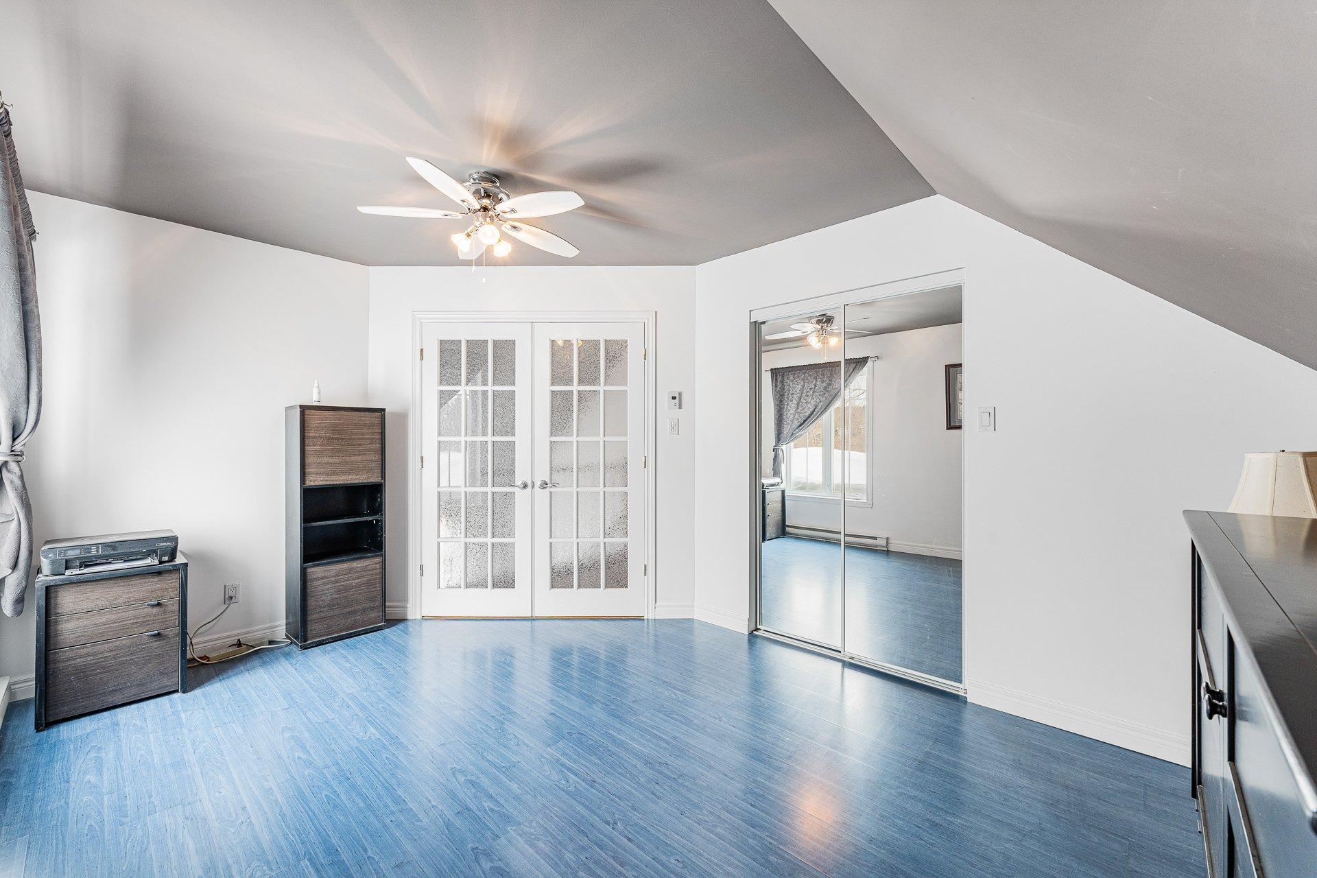 









43


Rue du Roitelet

,
Orford,




QC
J1X7N2

