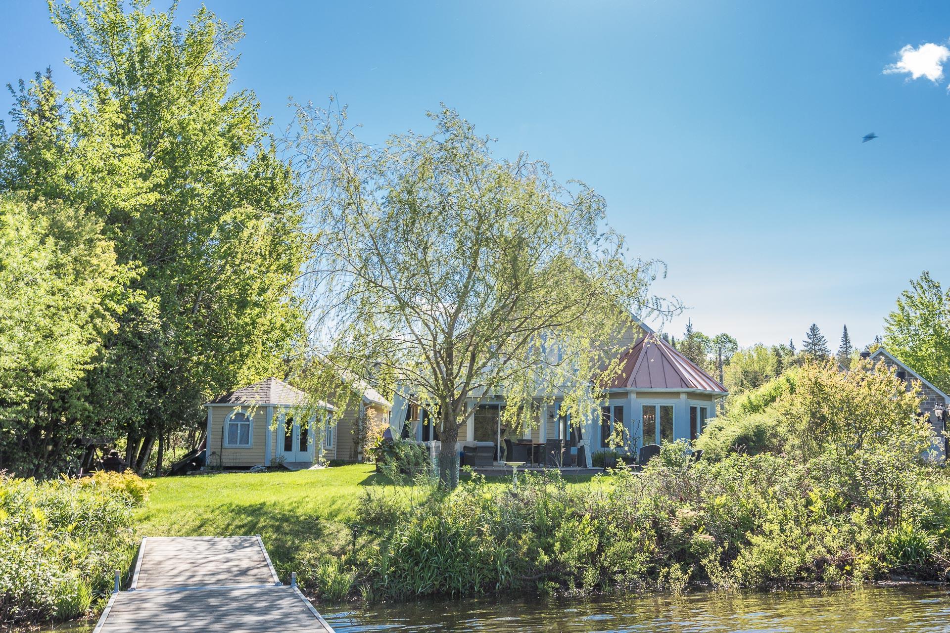 









43


Rue du Roitelet

,
Orford,




QC
J1X7N2

