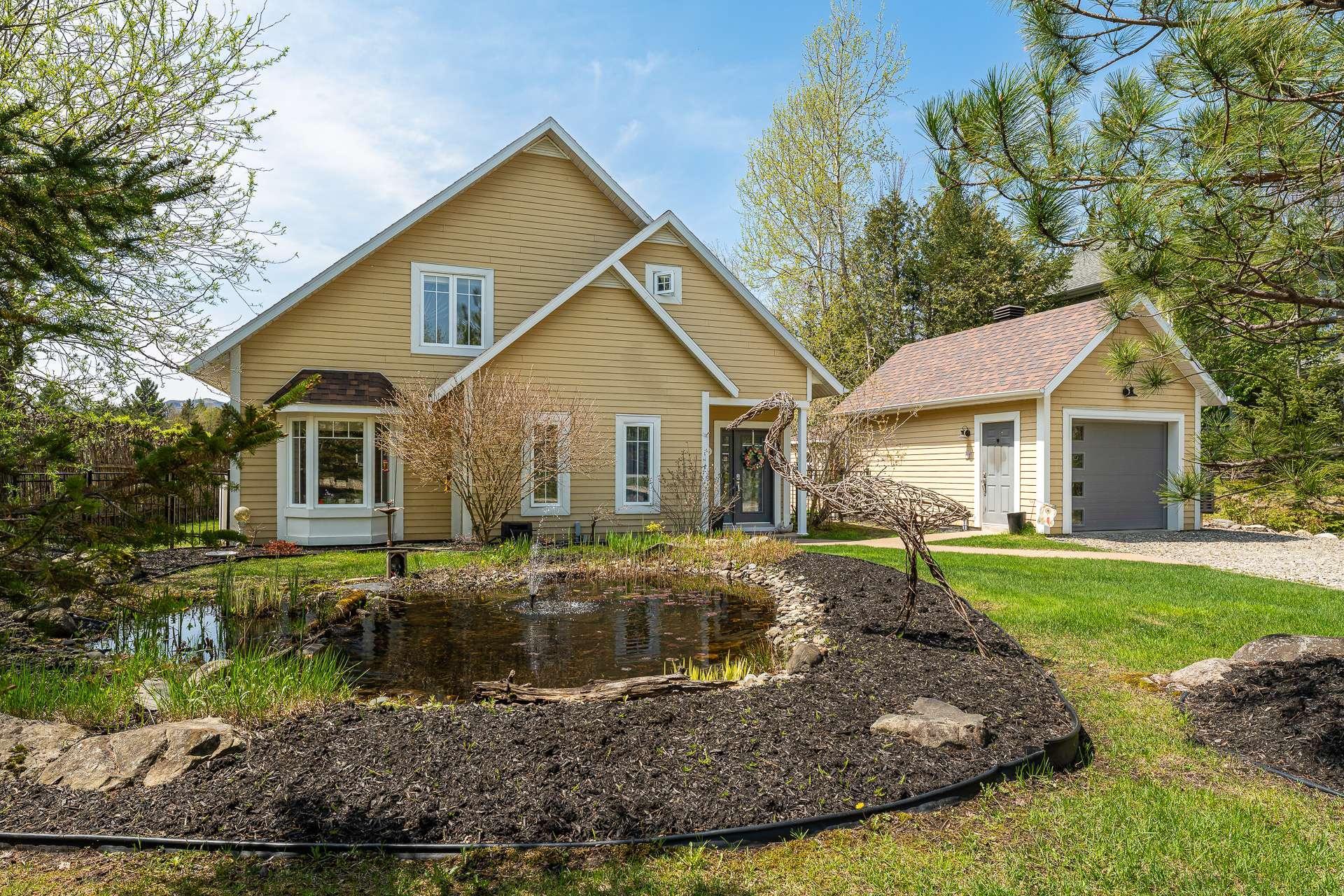 









43


Rue du Roitelet

,
Orford,




QC
J1X7N2

