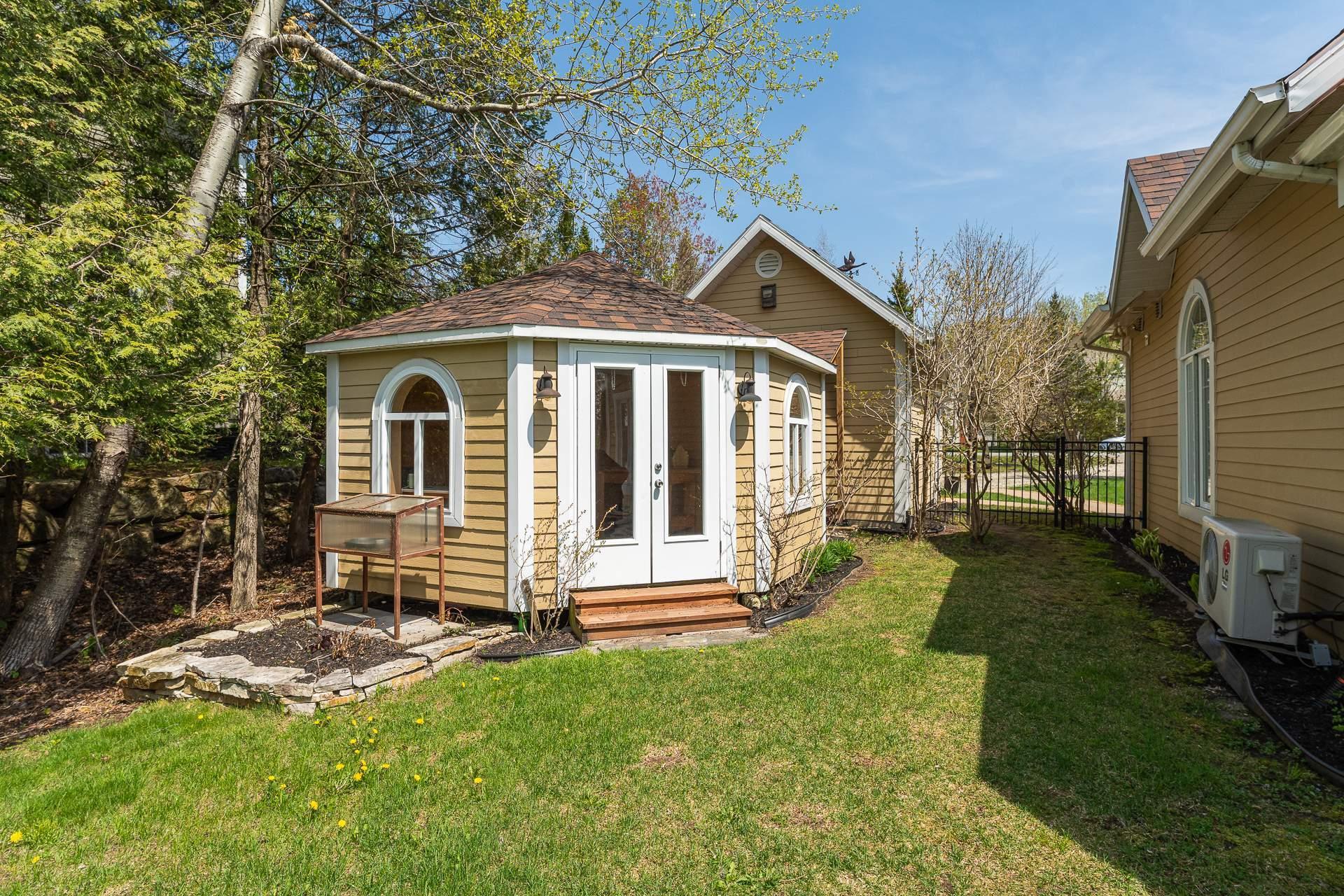 









43


Rue du Roitelet

,
Orford,




QC
J1X7N2

