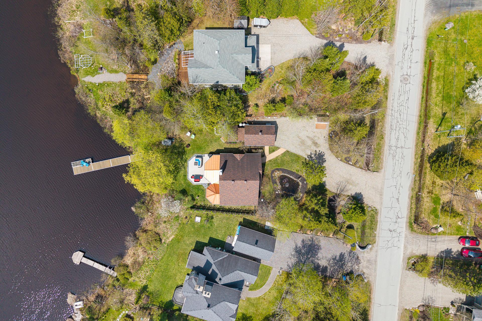 









43


Rue du Roitelet

,
Orford,




QC
J1X7N2

