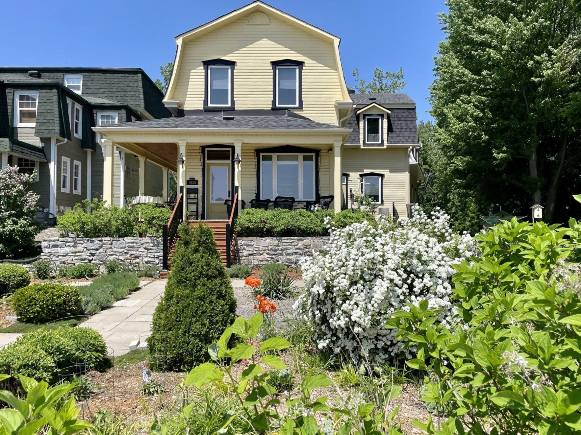 









1035 Z


Rue Jacques-Cartier

,
Gatineau (Gatineau),




QC
J8T2W3


