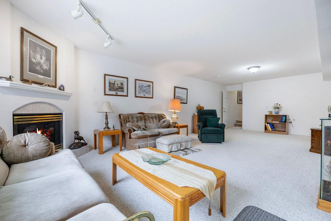 









3813


Glen Canyon

Drive,
West Kelowna,




BC
V4T 2P7

