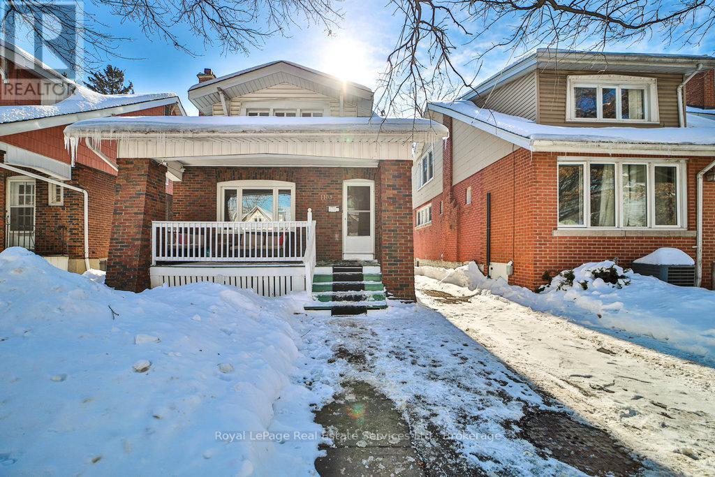 












1105 KING STREET W

,
Hamilton (Westdale),




Ontario
L8S1L8

