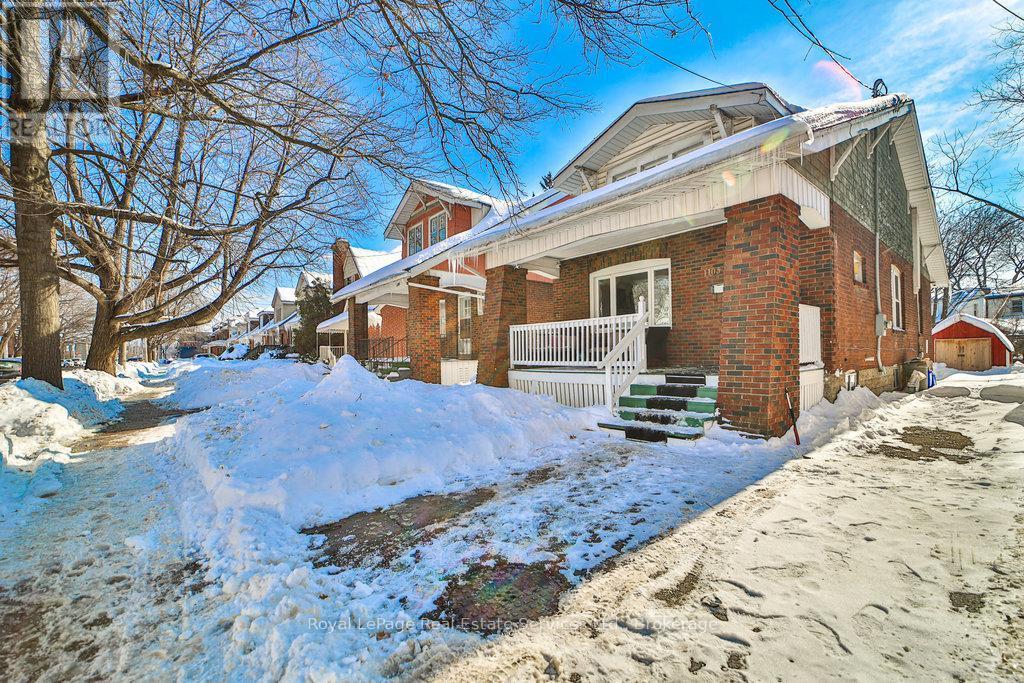 












1105 KING STREET W

,
Hamilton (Westdale),




Ontario
L8S1L8

