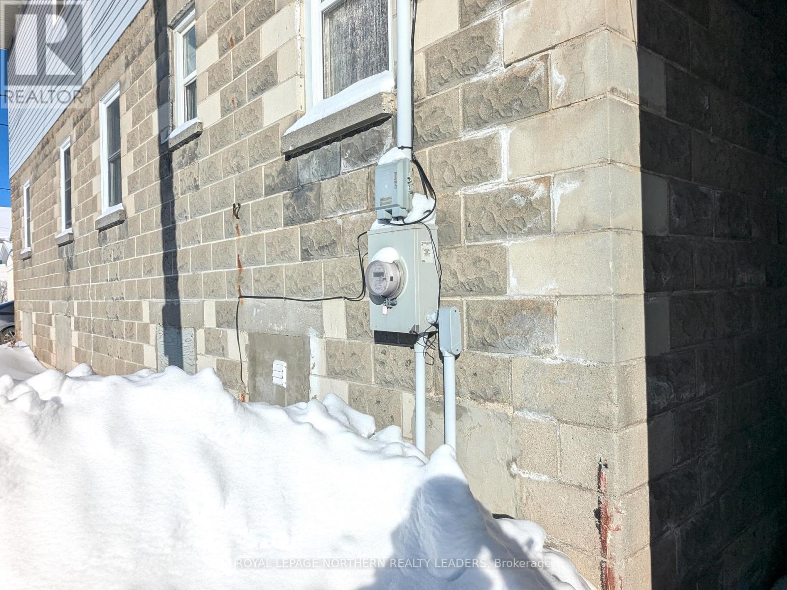 












11-15 AURA LAKE STREET

,
Timmins (SCH - Main Area),




Ontario
P0N1G0

