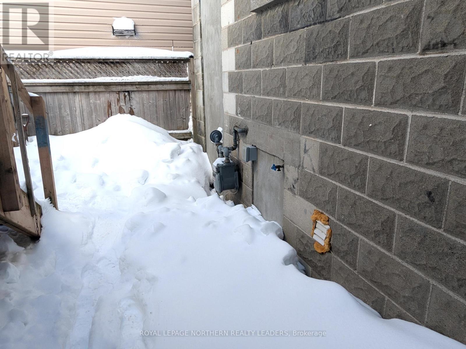 












11-15 AURA LAKE STREET

,
Timmins (SCH - Main Area),




Ontario
P0N1G0

