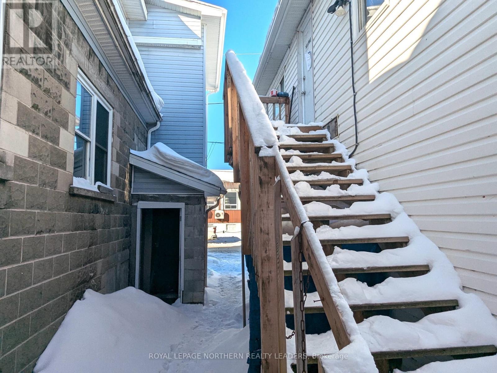 












11-15 AURA LAKE STREET

,
Timmins (SCH - Main Area),




Ontario
P0N1G0

