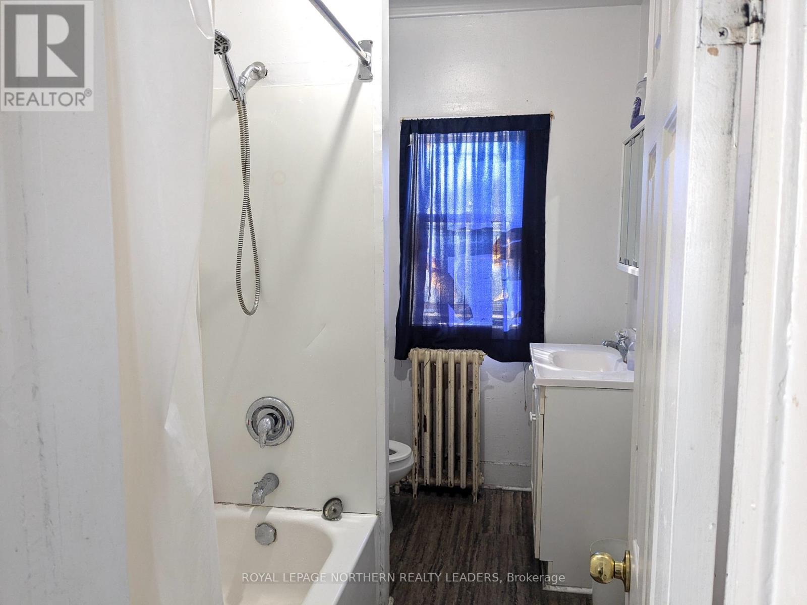 












11-15 AURA LAKE STREET

,
Timmins (SCH - Main Area),




Ontario
P0N1G0

