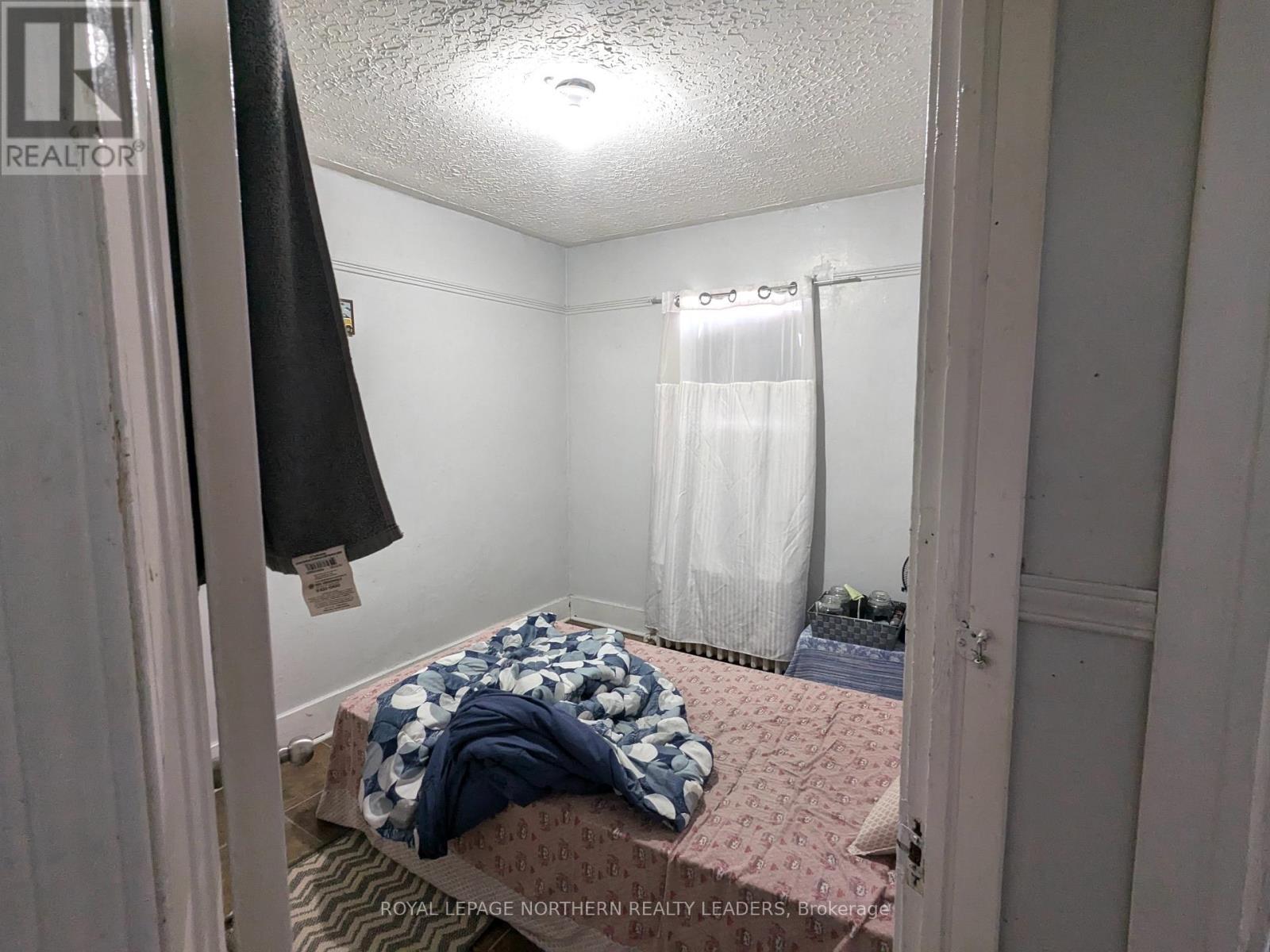












11-15 AURA LAKE STREET

,
Timmins (SCH - Main Area),




Ontario
P0N1G0

