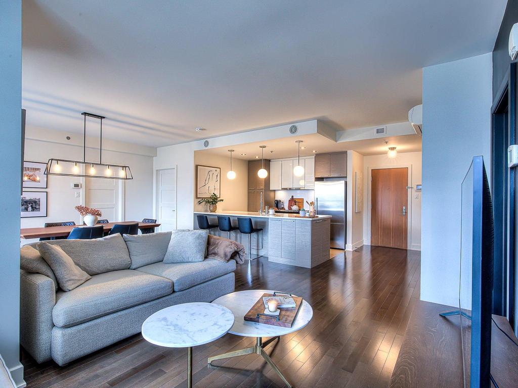 









2865


Av. du Cosmodôme

, 1104,
Laval (Chomedey),




QC
H7T0G6

