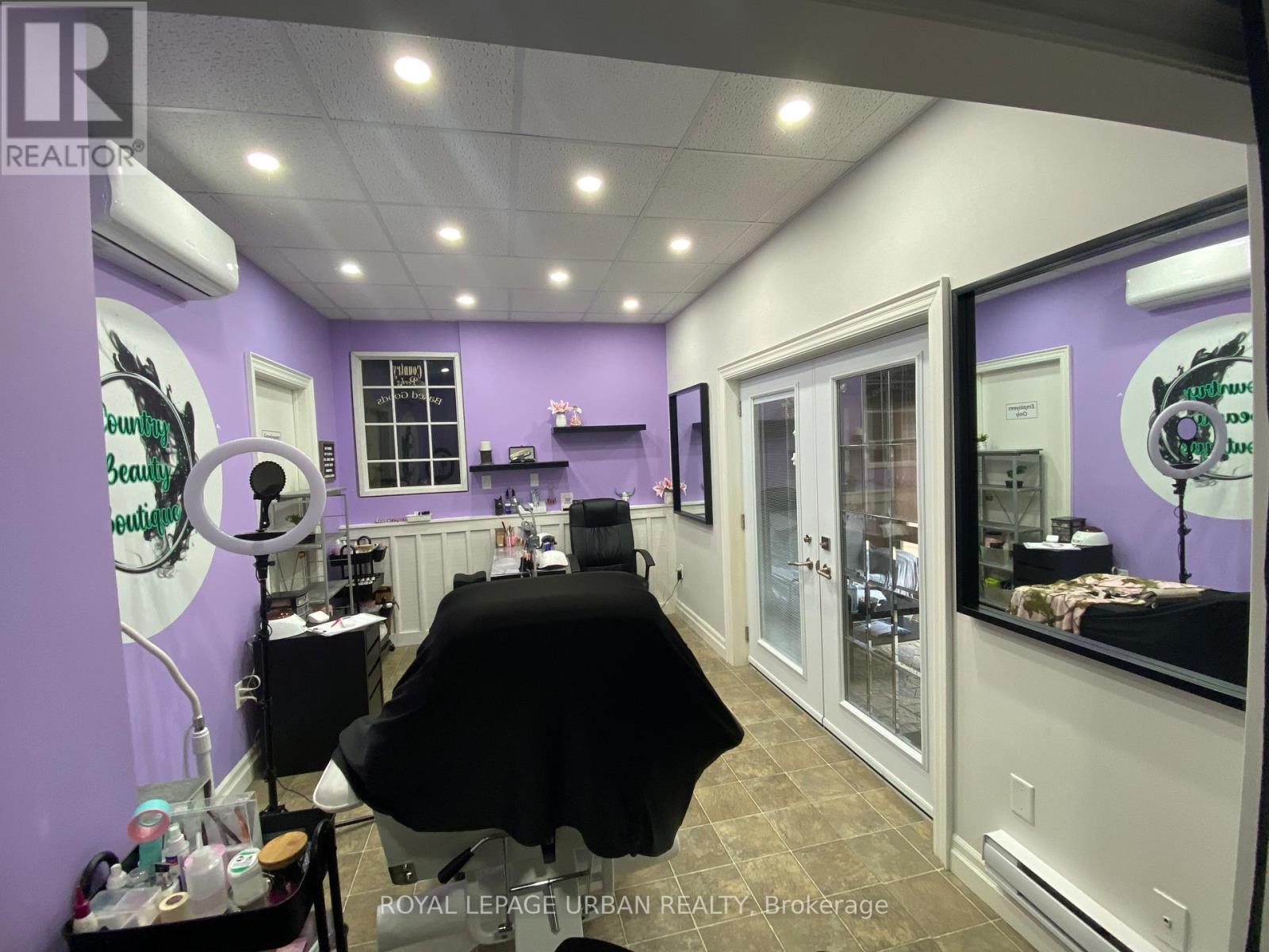 












3 - 1648 TAUNTON ROAD E

,
Clarington,




Ontario
L0B1J0


