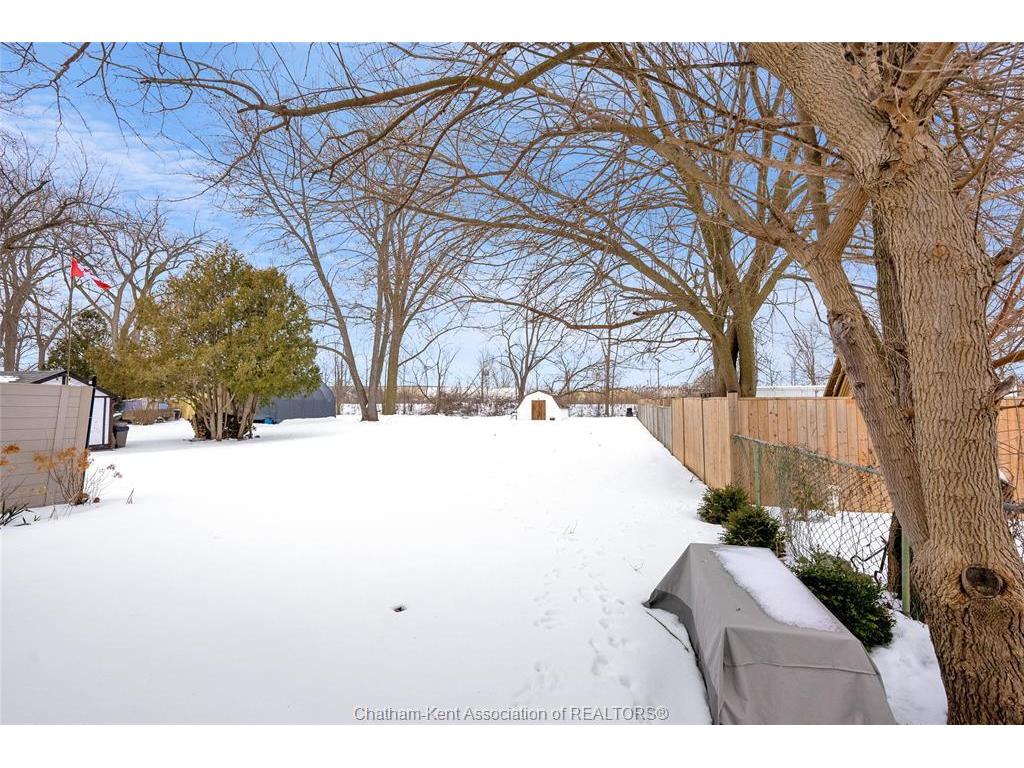 









695


Park

Avenue West, A,
Chatham,




ON
N7M1X3

