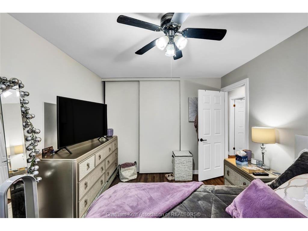 









695


Park

Avenue West, A,
Chatham,




ON
N7M1X3

