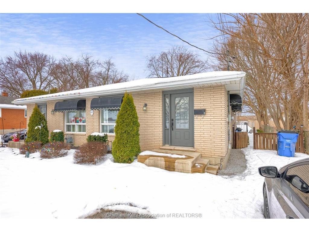 









695


Park

Avenue West, A,
Chatham,




ON
N7M1X3

