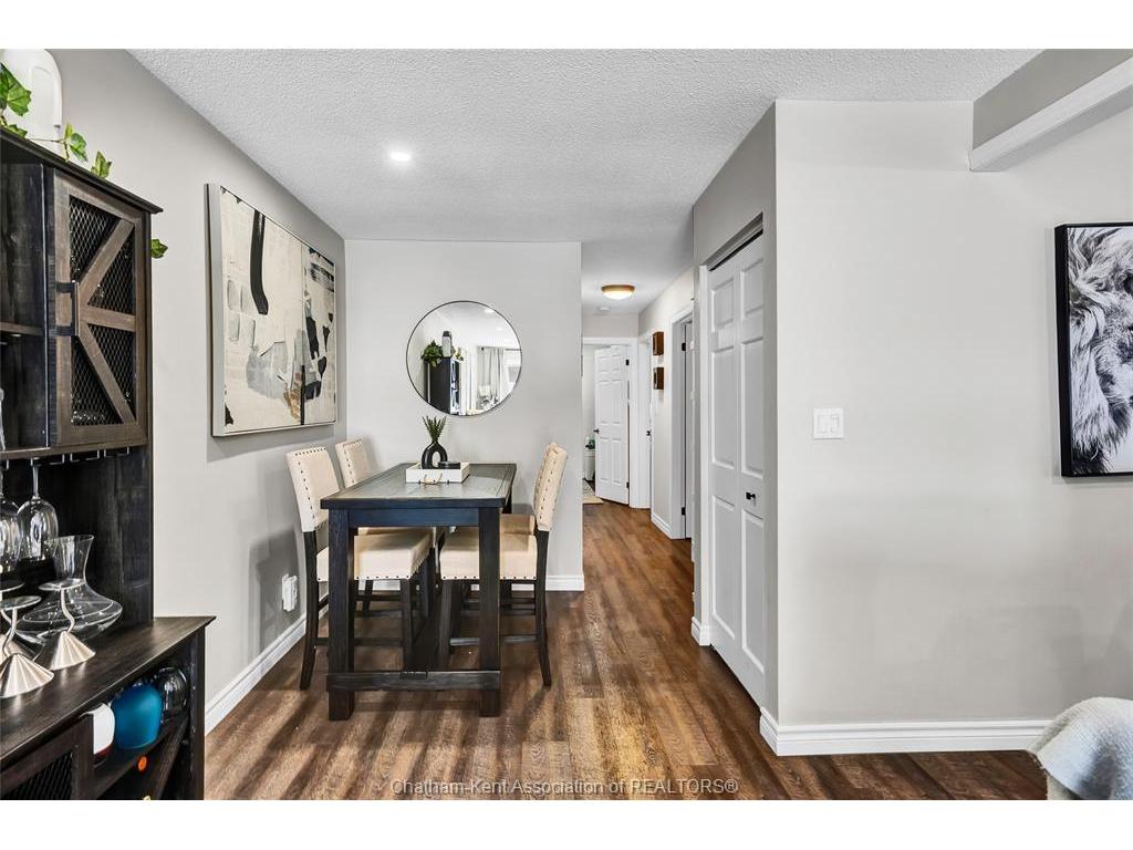 









695


Park

Avenue West, A,
Chatham,




ON
N7M1X3

