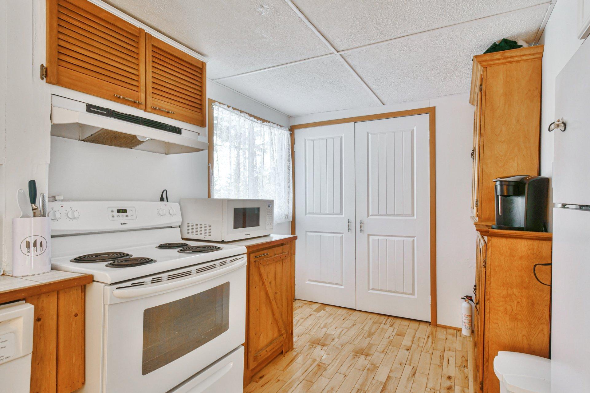 









958


Ch. des Habitations-des-Monts

,
Saint-Sauveur,




QC
J0R1R3

