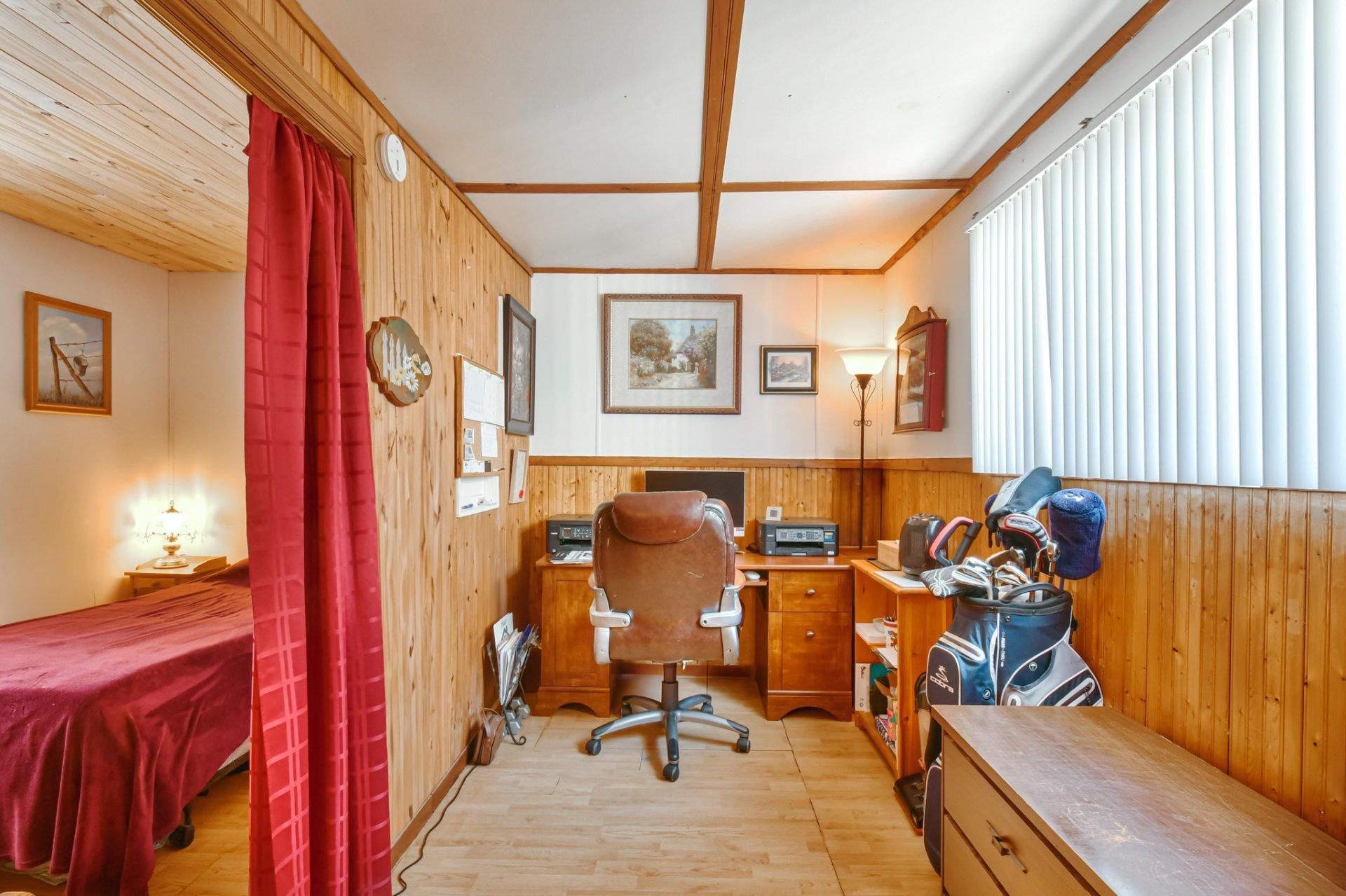 









958


Ch. des Habitations-des-Monts

,
Saint-Sauveur,




QC
J0R1R3

