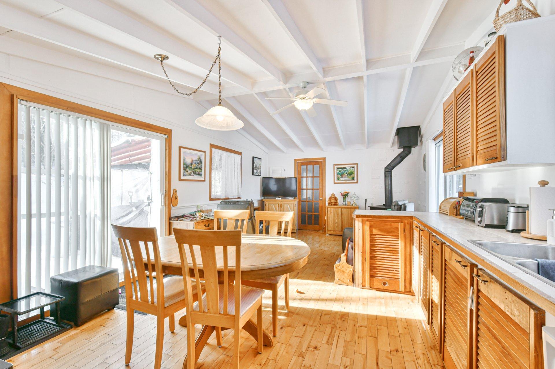 









958


Ch. des Habitations-des-Monts

,
Saint-Sauveur,




QC
J0R1R3

