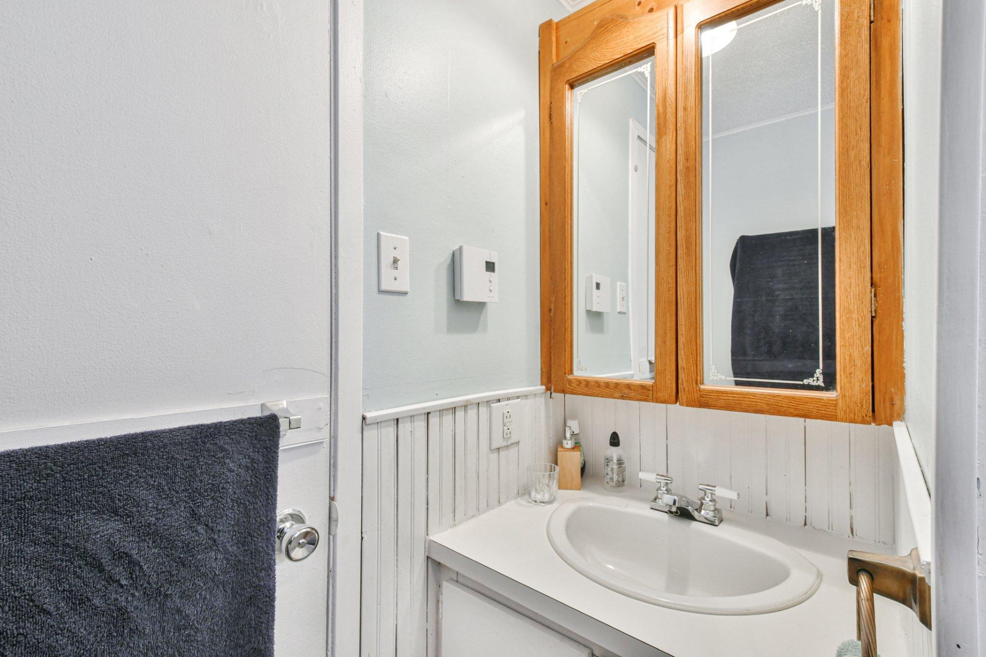 









958


Ch. des Habitations-des-Monts

,
Saint-Sauveur,




QC
J0R1R3


