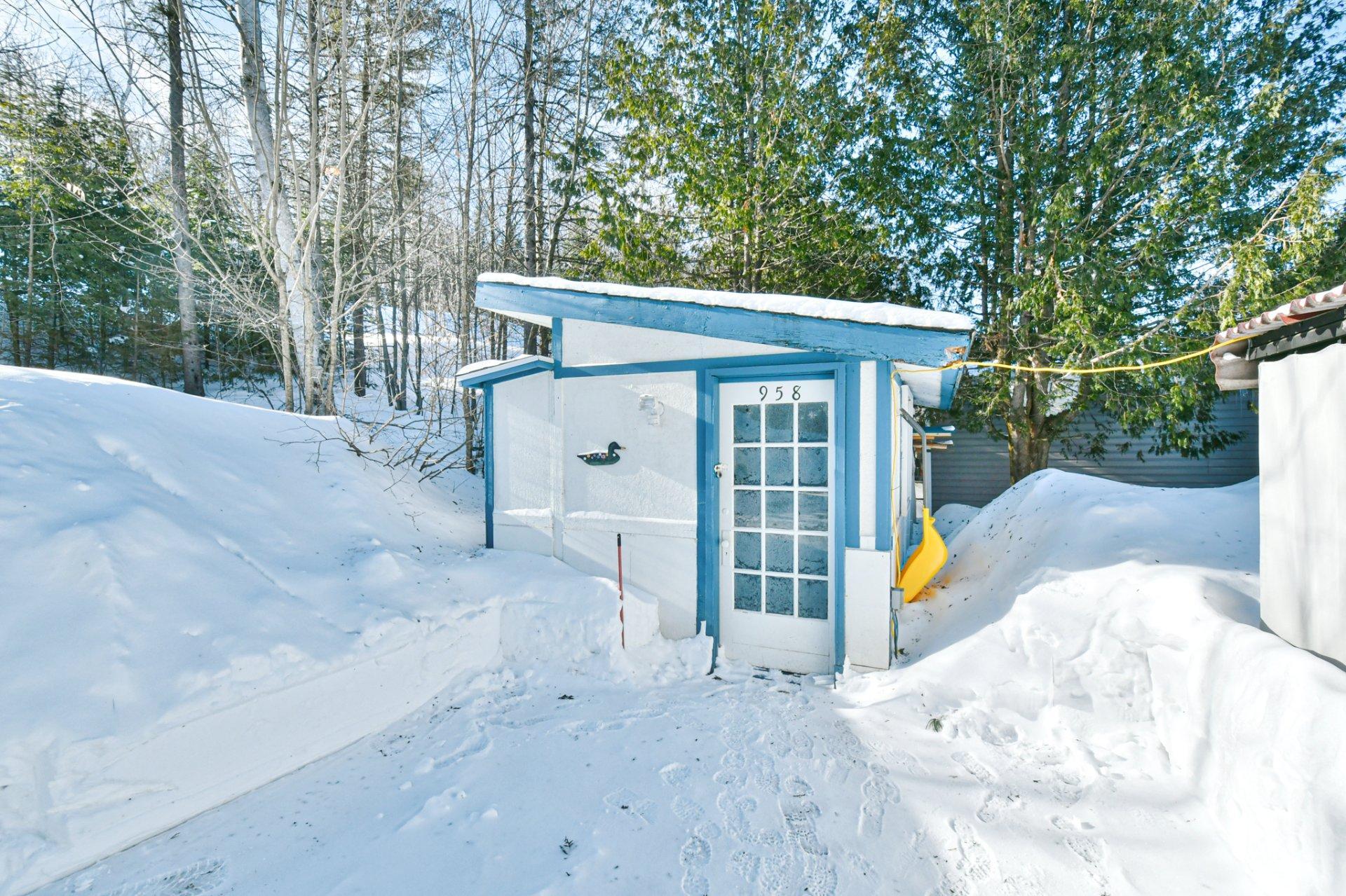 









958


Ch. des Habitations-des-Monts

,
Saint-Sauveur,




QC
J0R1R3


