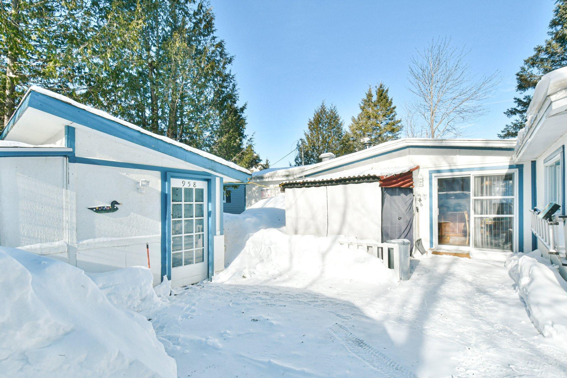 









958


Ch. des Habitations-des-Monts

,
Saint-Sauveur,




QC
J0R1R3

